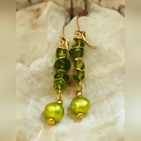 Genuine Arizona PERIDOT & Green Baroque Pearl In 18K Gold Plated Long Earrings - Picture 2 of 6